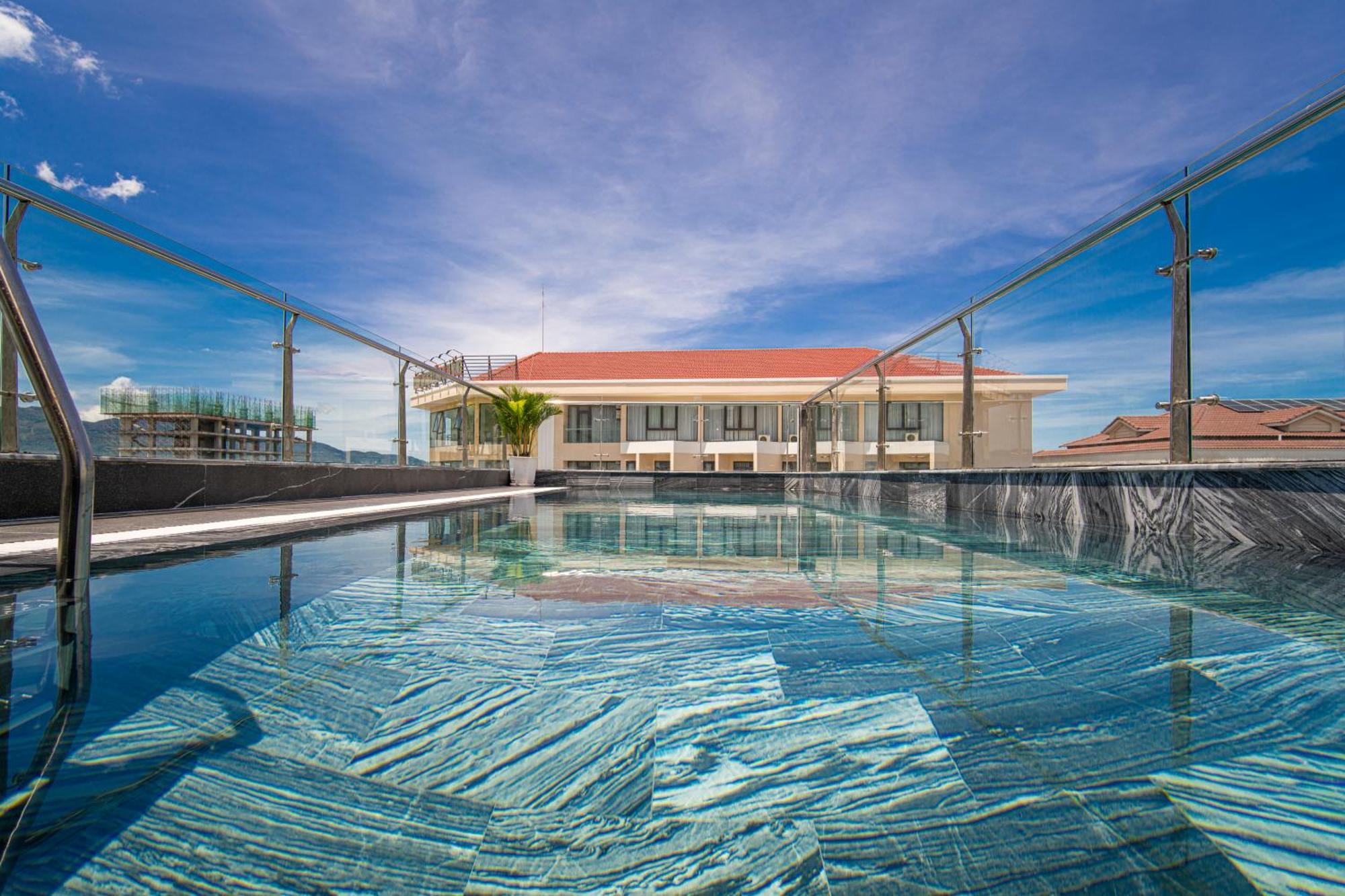Sea Wind Hotel By Thg Danang Exterior photo